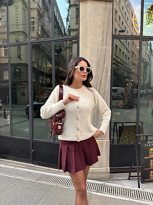 Yumuşak Standart Beden Krem Hırka