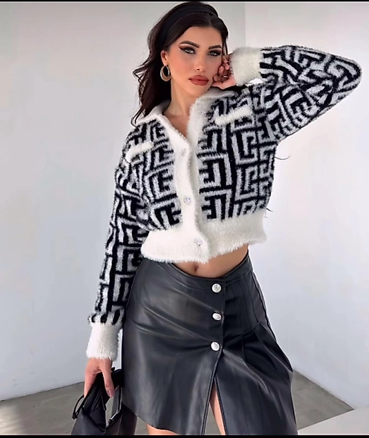 FND Desenli,Yumuşacık ve Sıcacık Hırka .Standart Beden