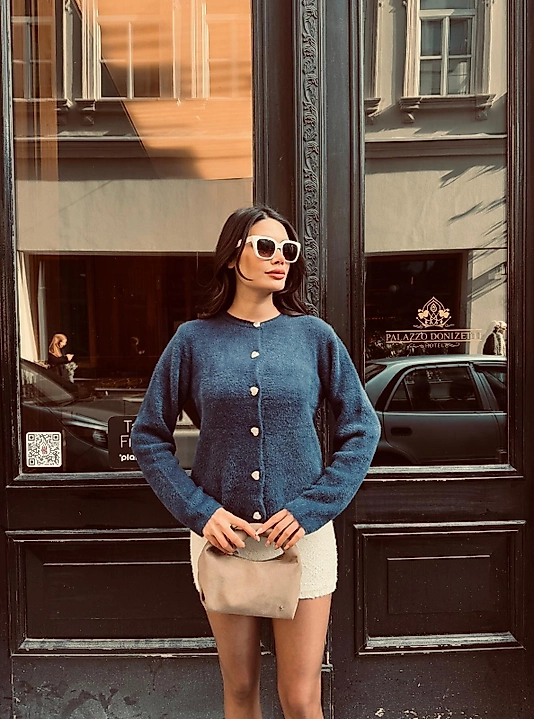 Yumuşak Standart Beden Lacivert  Hırka